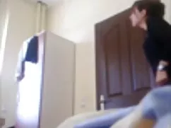 Un hombre negro coji ...