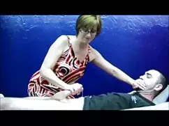 Un chico en una disc ...