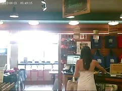 Atrapando a una puta ...